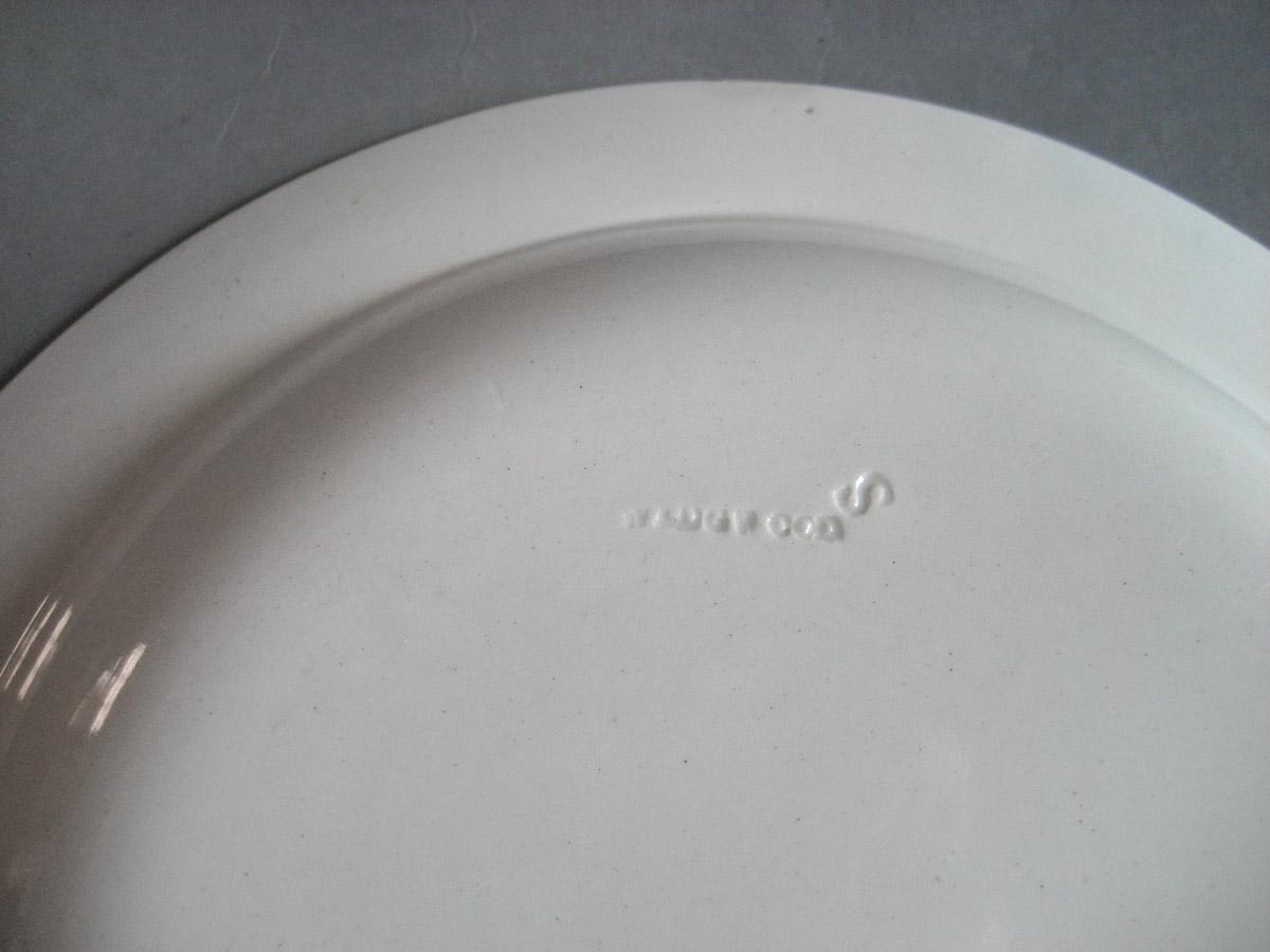 1961.0654.023 Plate or bowl, mark