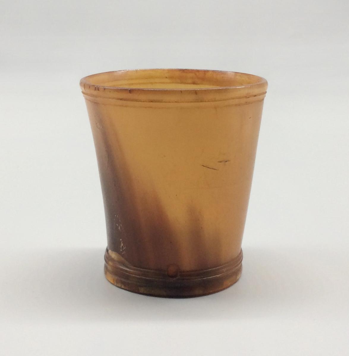 1955.0044.003 Beaker, view 1