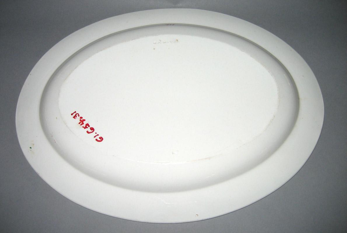 1961.0654.0031 Dish underside