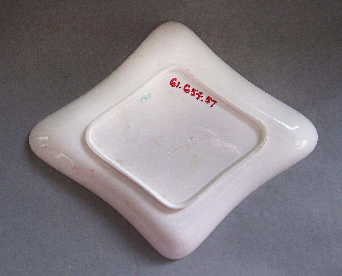 1961.0654.057 Dish, view 2