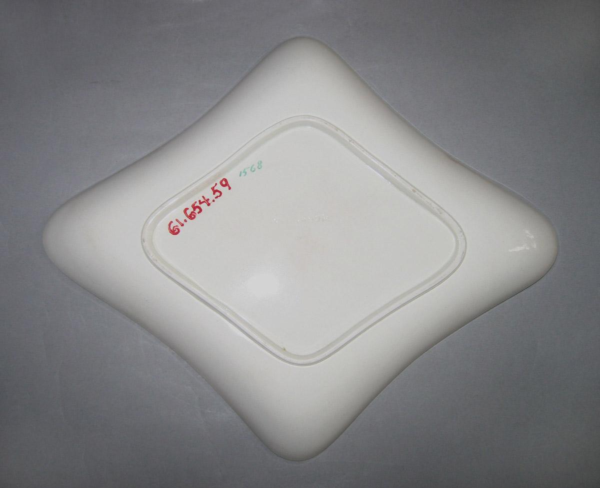 1961.0654.059 Dish, view 2