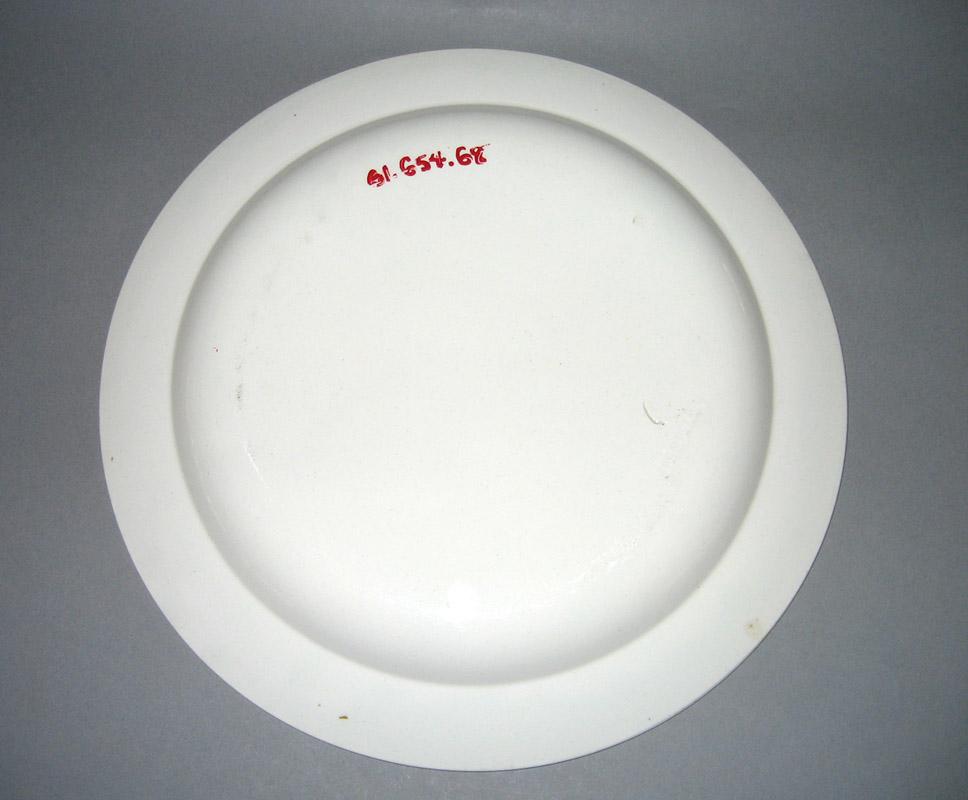 1961.0654.0068 Plate underside