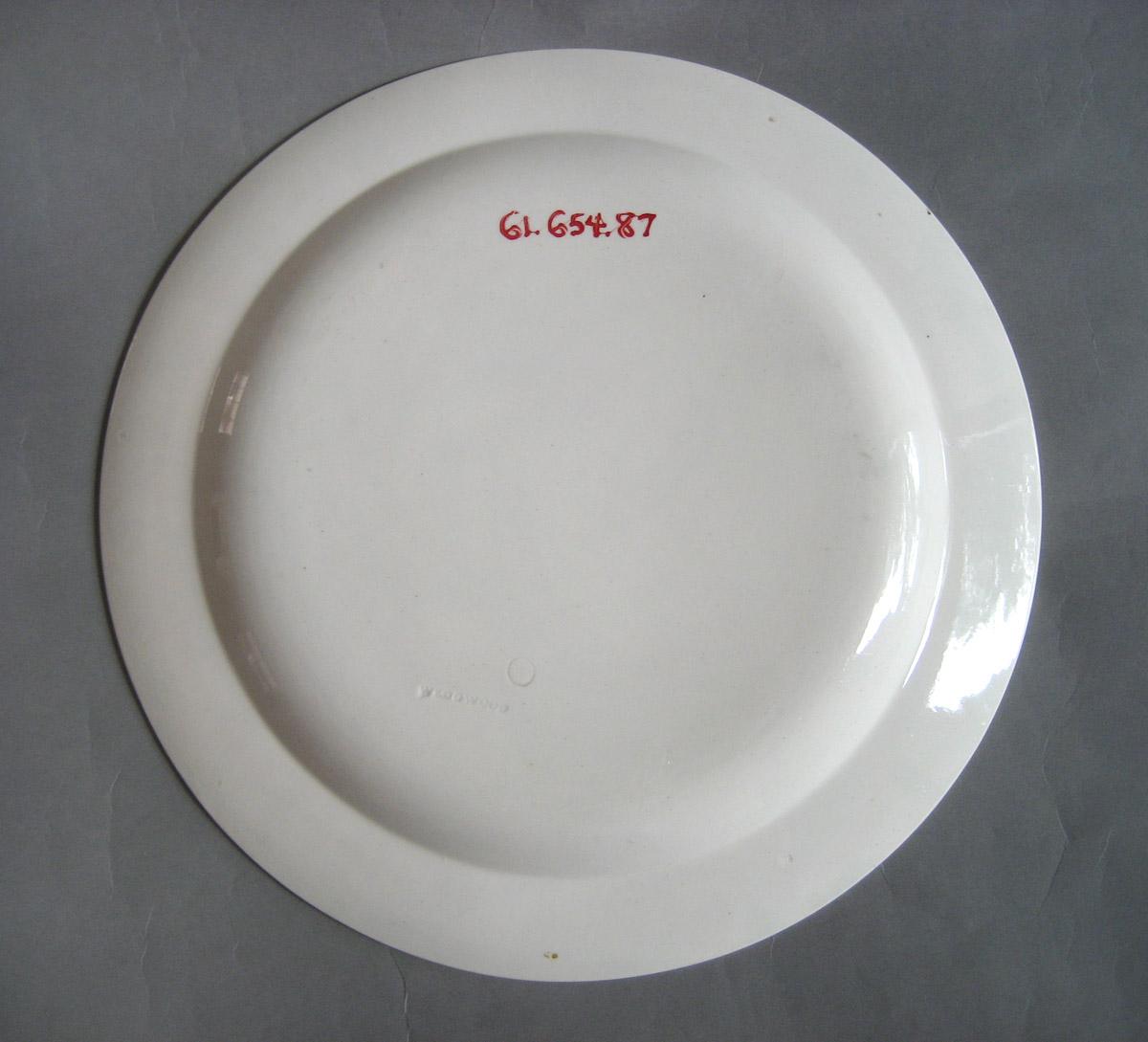 1961.0654.087 Plate, view 2