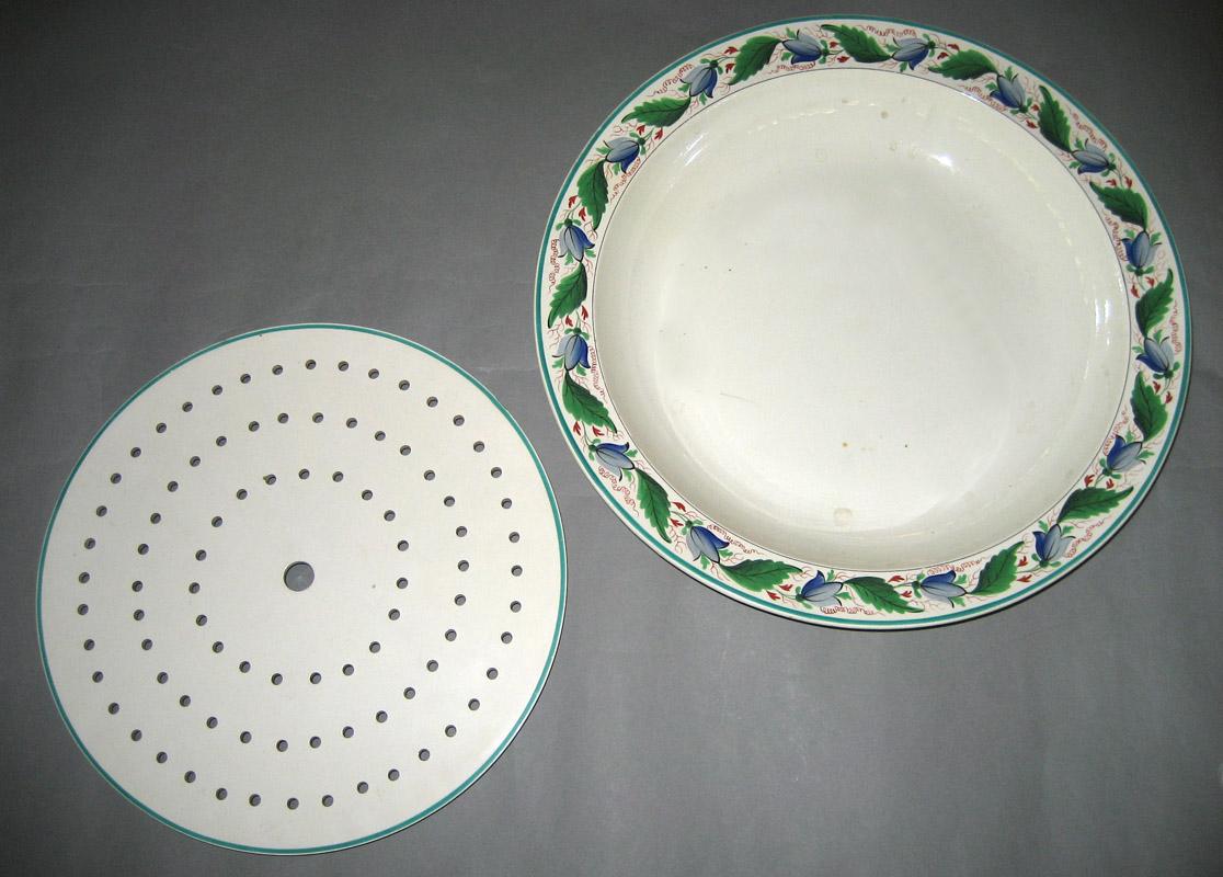 1961.0654.123 Dish separate