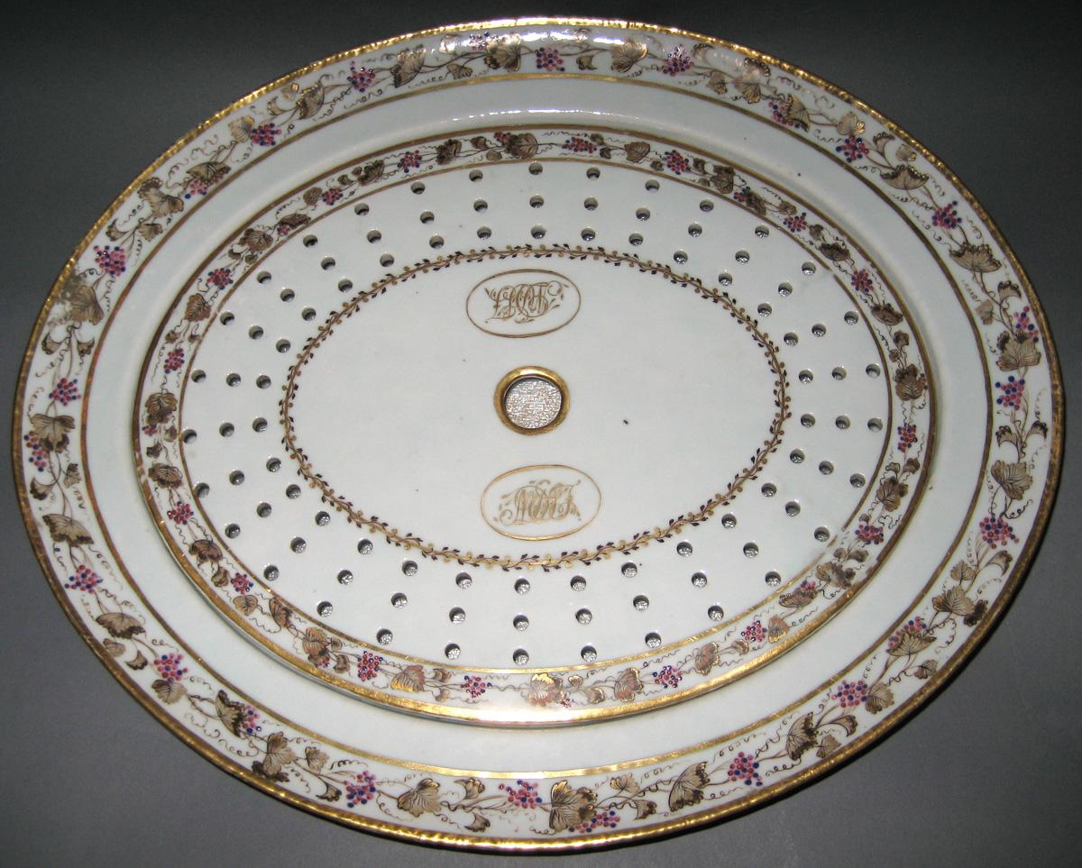 1961.0655.007 A, B Porcelain Platter with strainer
