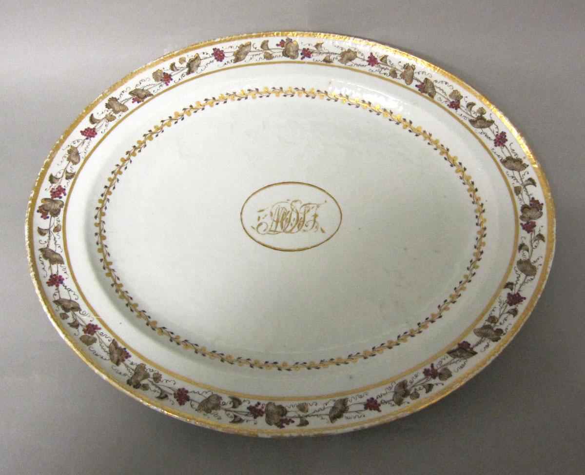 1961.0655.027 Porcelain platter