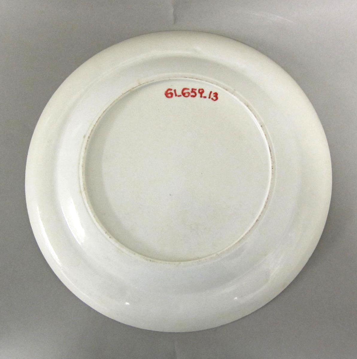 1961.0659.013 Porcelain plate underside