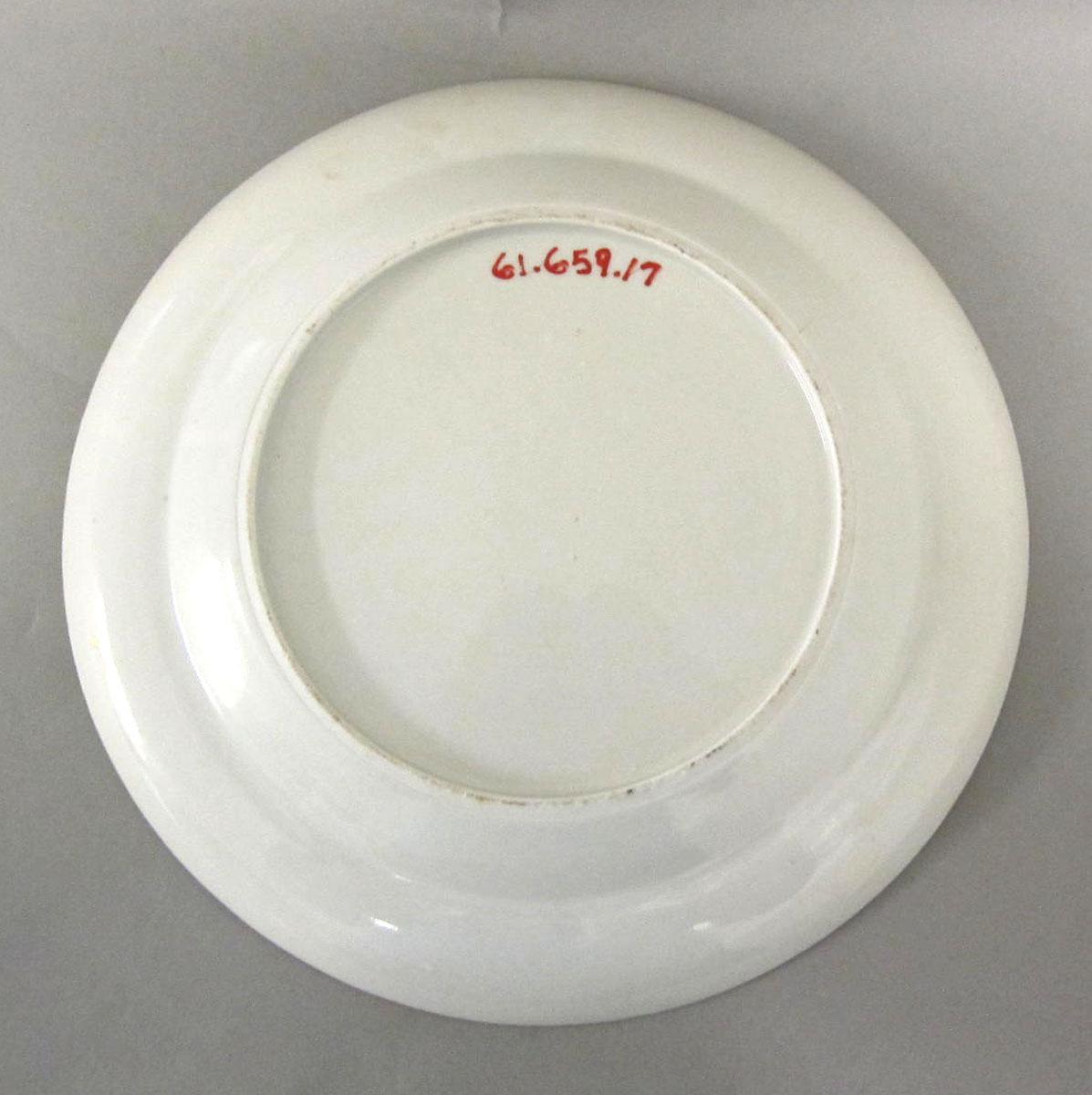 1961.0659.017 Porcelain plate underside