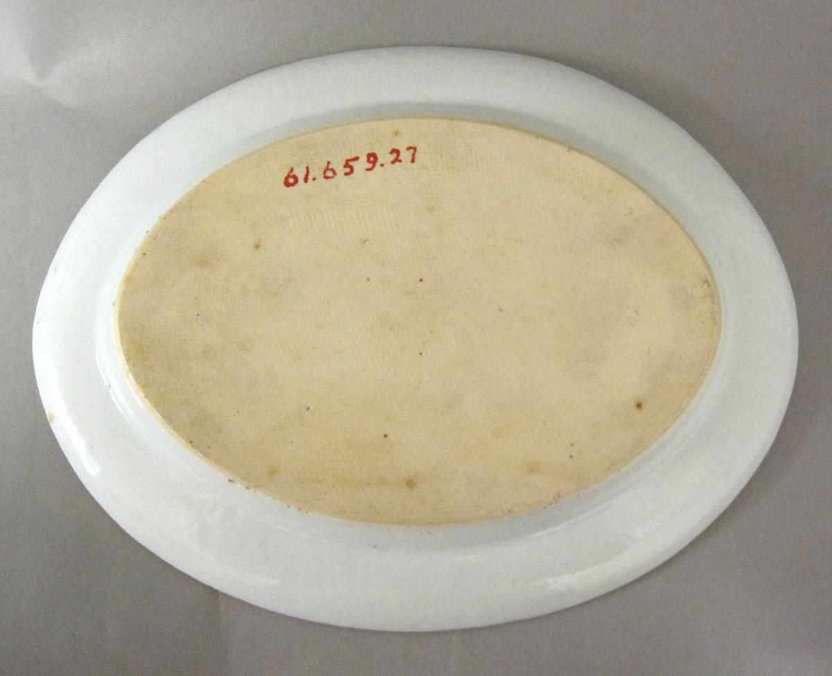 1961.0659.027 Porcelain platter underside retake