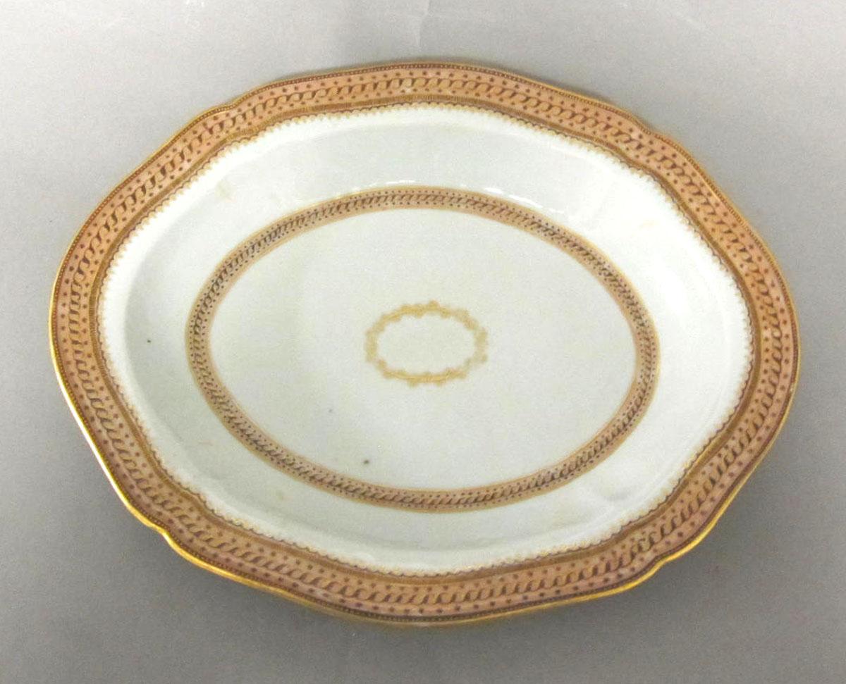 1961.0659.035 Porcelain dish