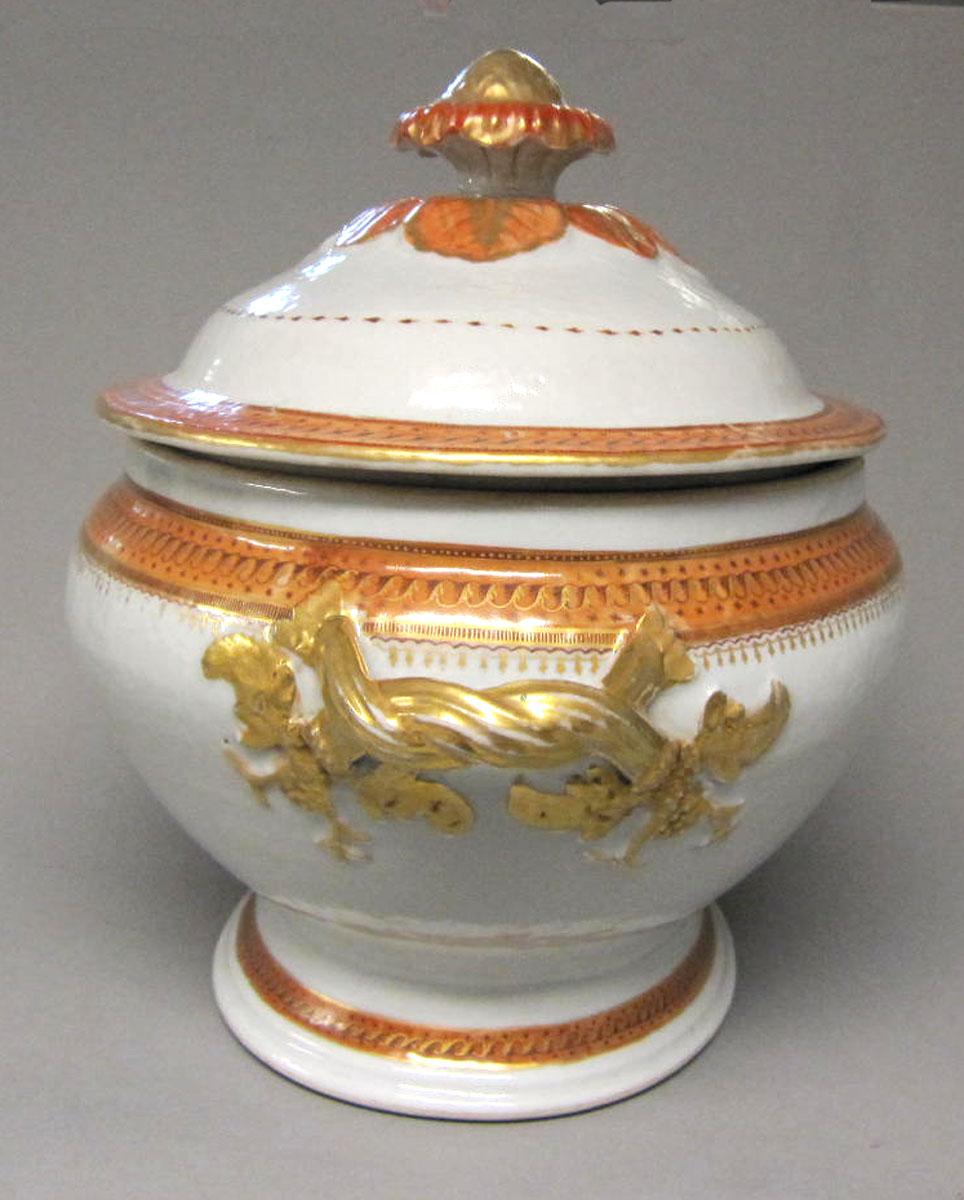 1961.0659.036 A,B Porcelain tureen handle
