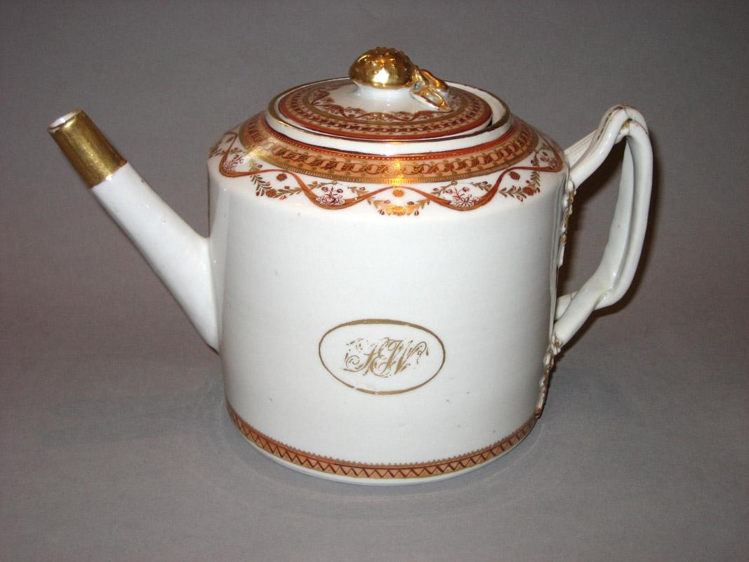 1961.0663.003 A, B Porcelain Teapot