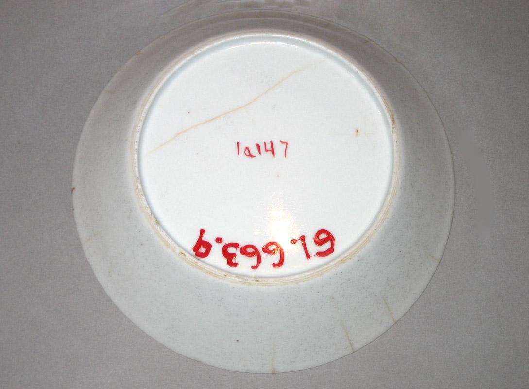 1961.0663.009 Porcelain Saucer underside