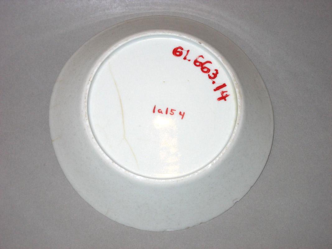 1961.0663.014 Porcelain Saucer underside