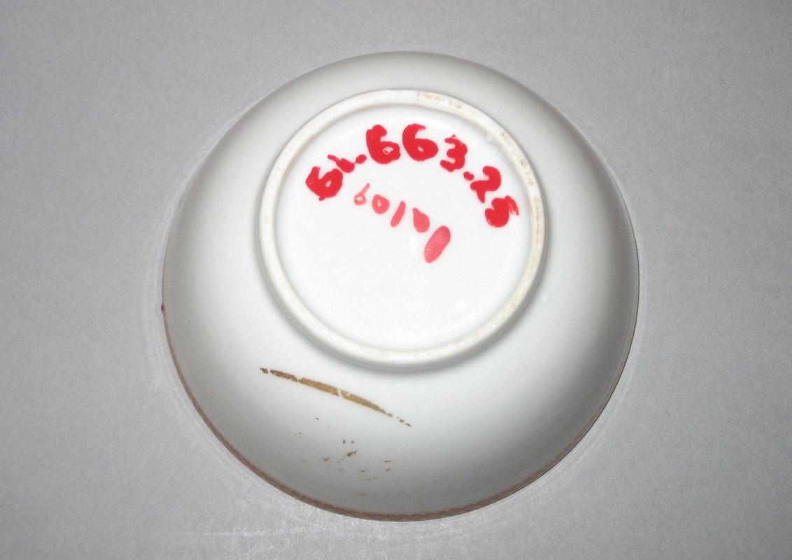 1961.0663.025 Porcelain Teabowl underside
