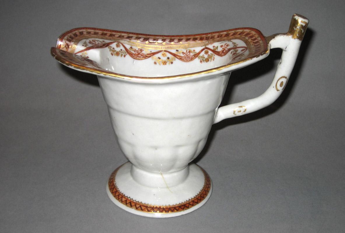 1961.0663.035 Cream pot