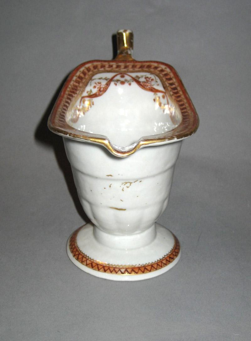 1961.0663.035 Cream pot front