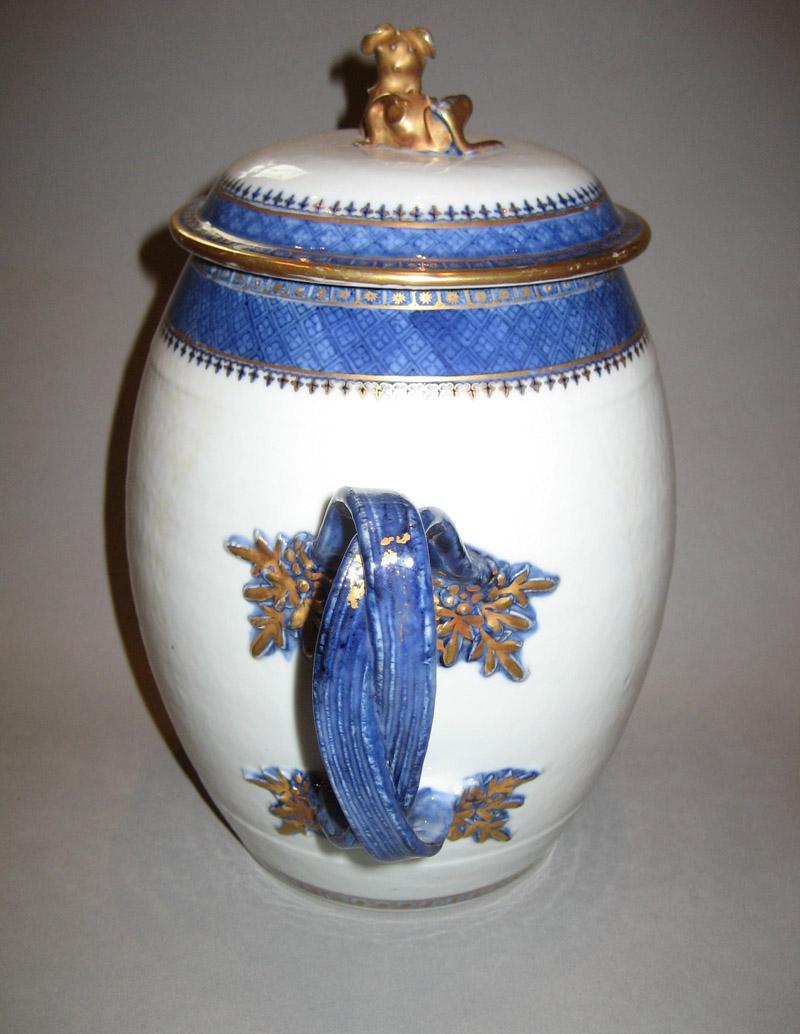 1961.0665 Jug handle