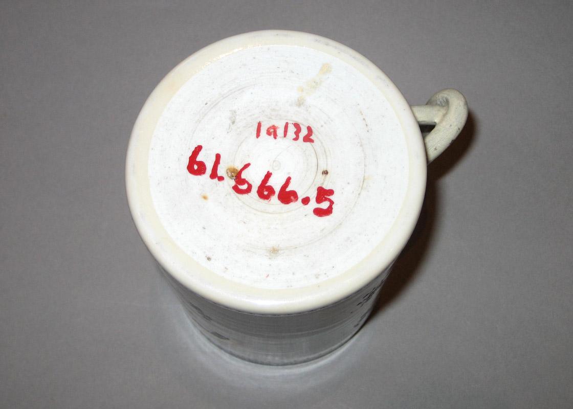 1961.0666.005 Porcelain Mug underside