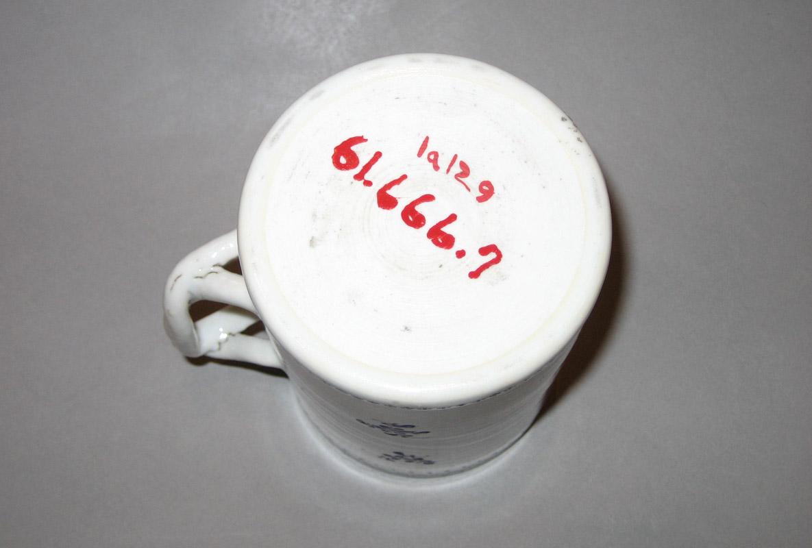 1961.0666.007 Porcelain Mug underside