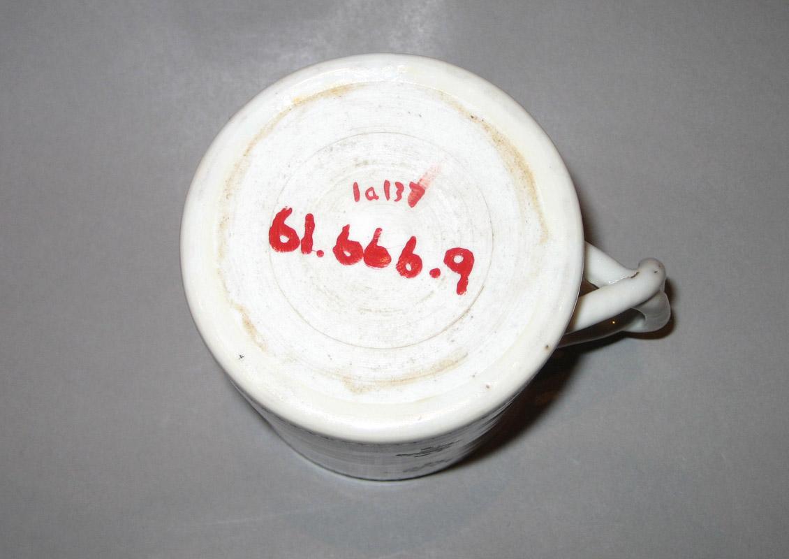 1961.0666.009 Porcelain Mug underside