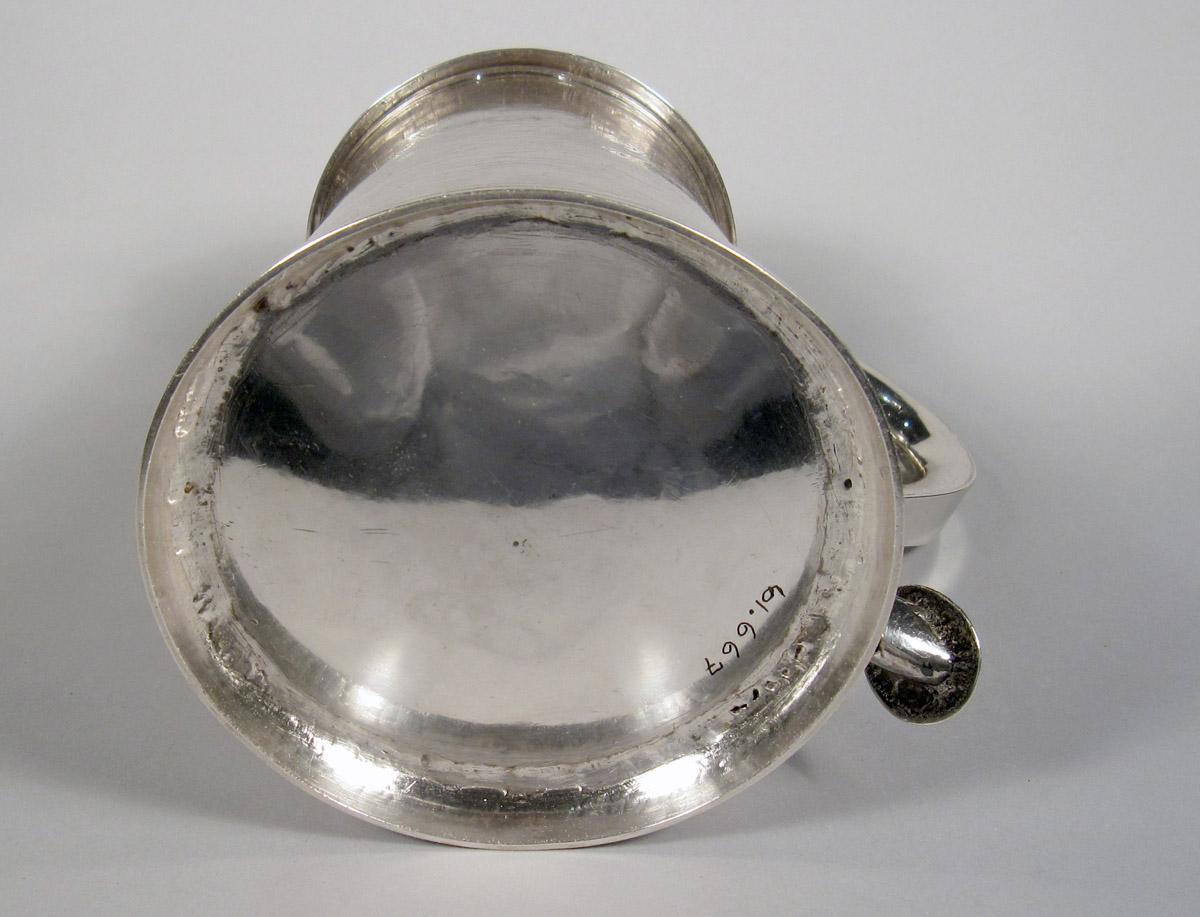 1961.0667 Silver Tankard underside