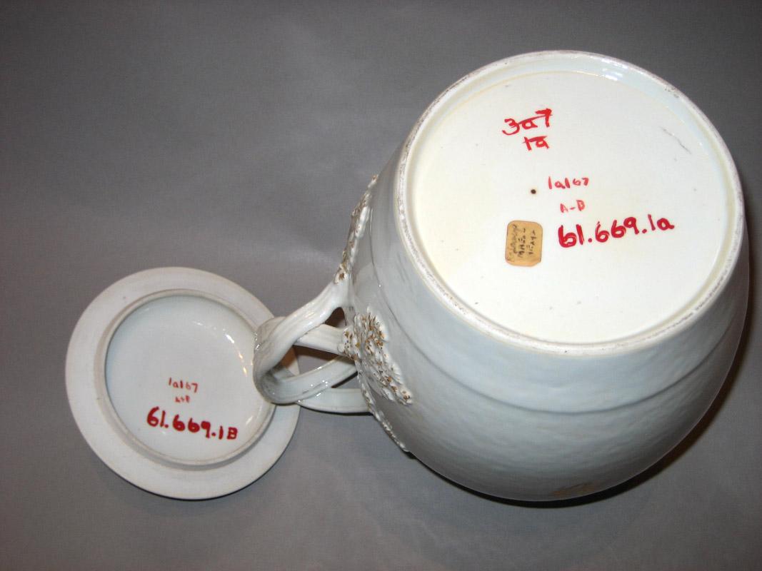 1961.0669.001 Porcelain Jug underside