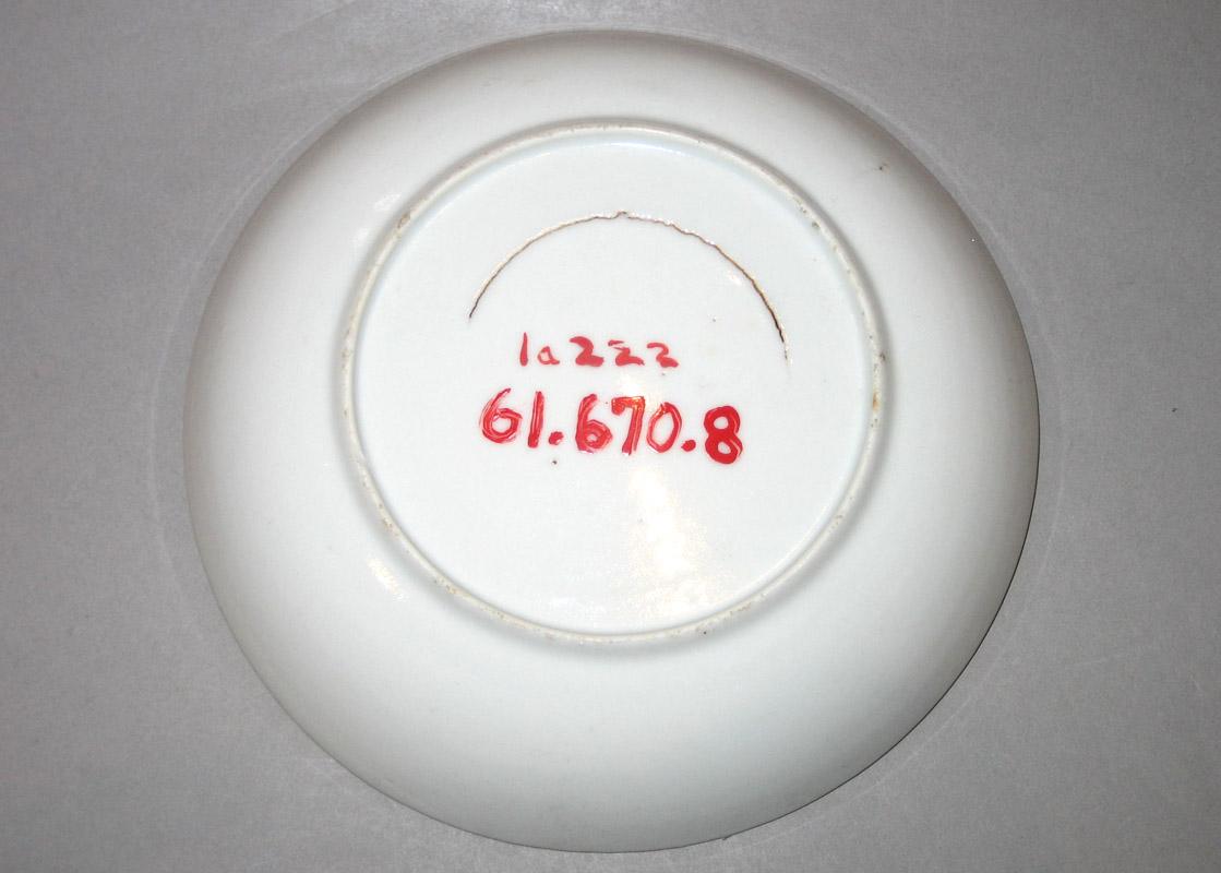 1961.0670.008 Porcelain Saucer underside