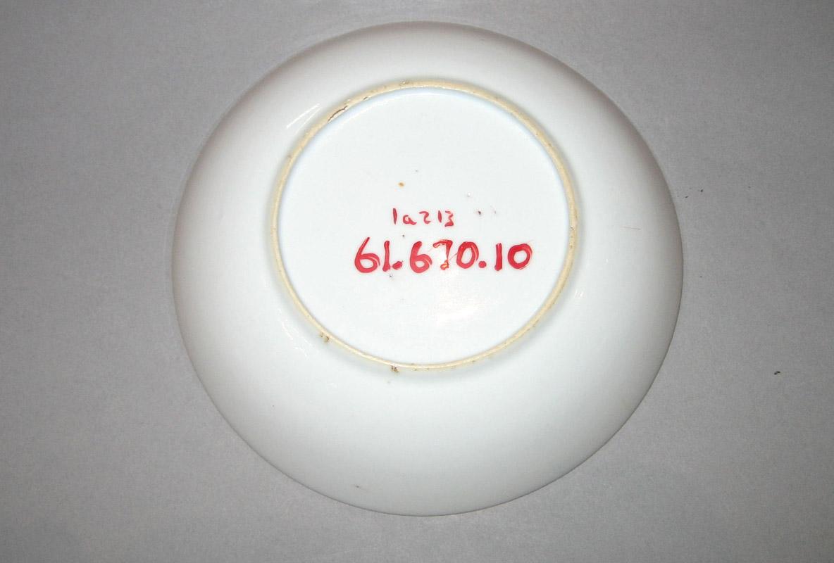 1961.0670.010 Porcelain Saucer underside