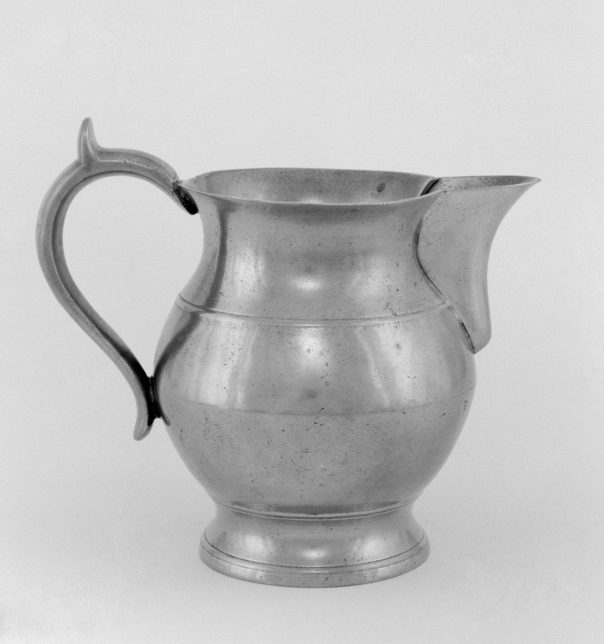 1955.0048.025 Pewter pitcher