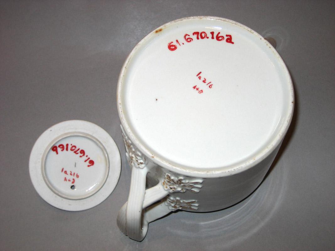 1961.0670.016 Teapot underside