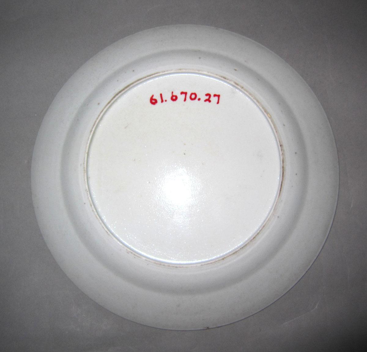 1961.0670.027 Porcelain plate underside