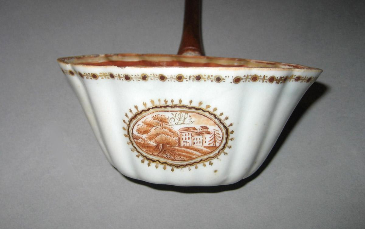 1961.0672.001 Ladle front