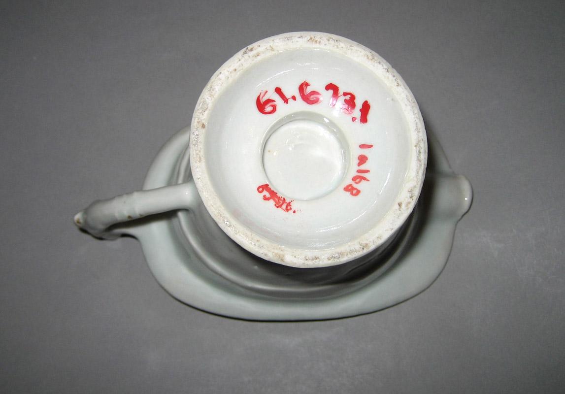 1961.0673.001 Cream or milk jug underside