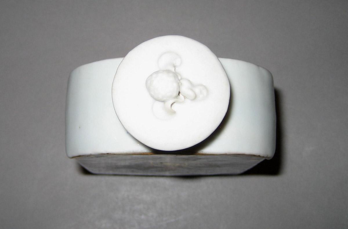 1961.0673.003 Tea Cannister upper