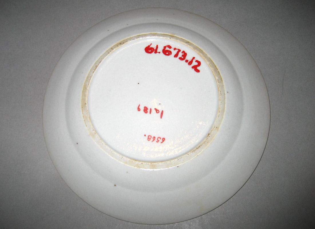 1961.0673.012 Plate underside