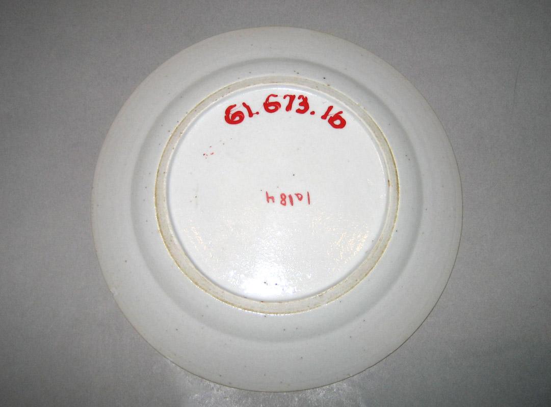 1961.0673.016 Plate underside