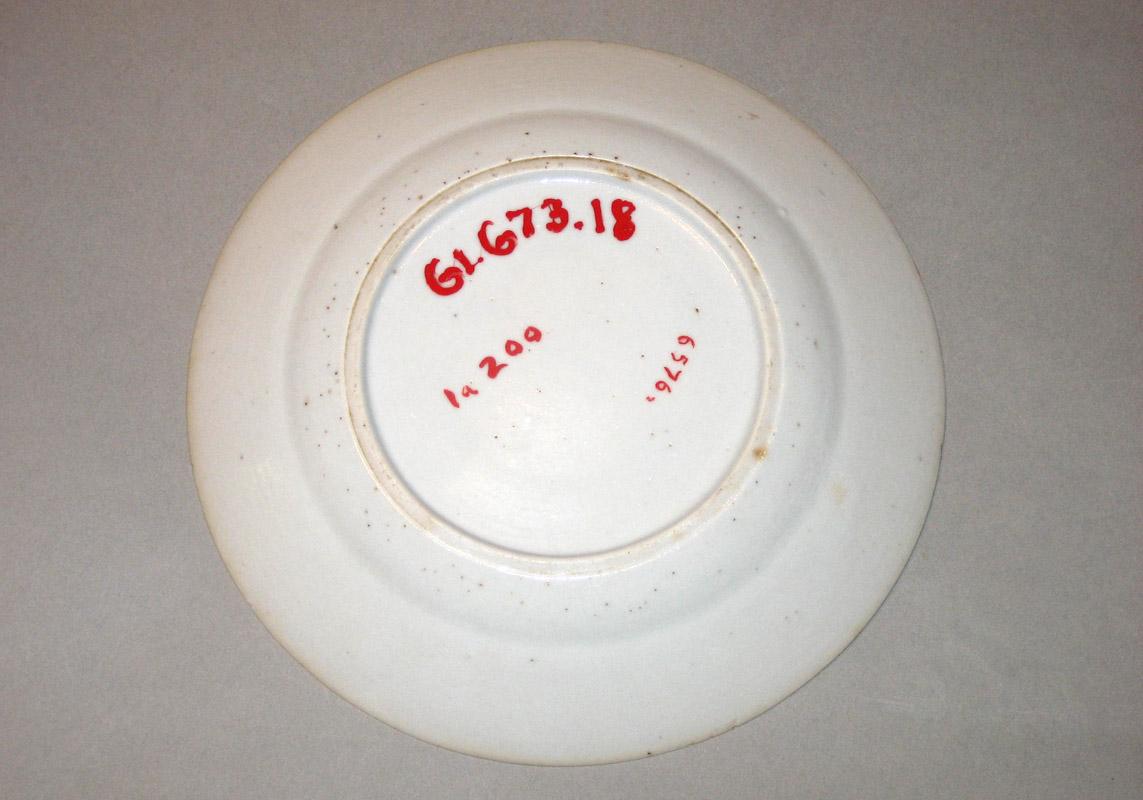 1961.0673.018 Plate underside