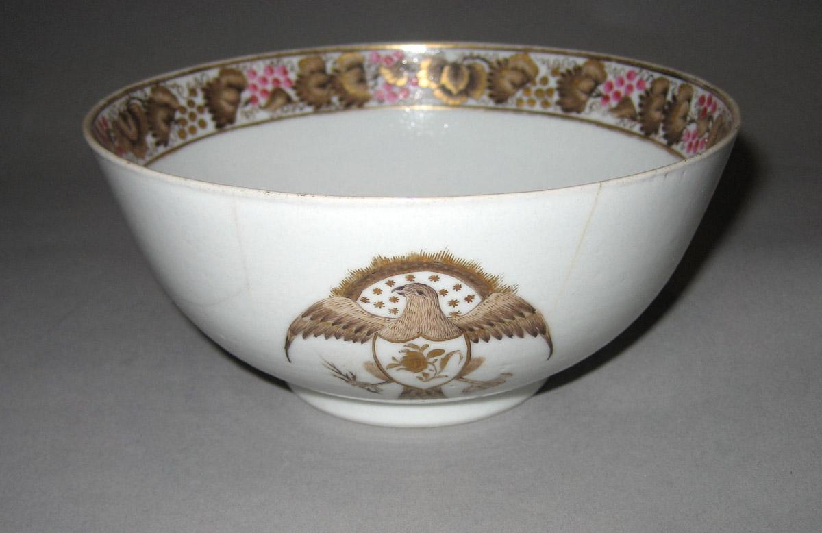 1961.0673.026 Porcelain Bowl front