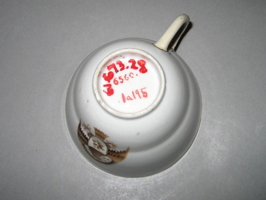 1961.0673.028 Coffee cup underside
