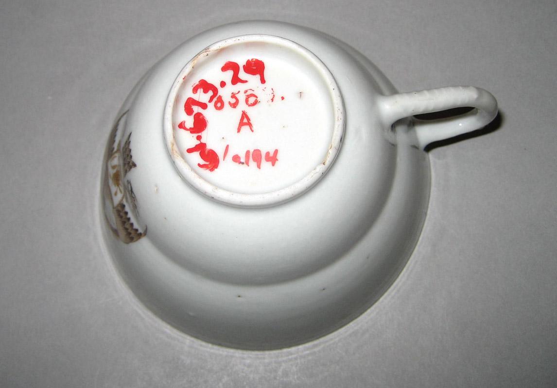 1961.0673.029 Coffee cup underside