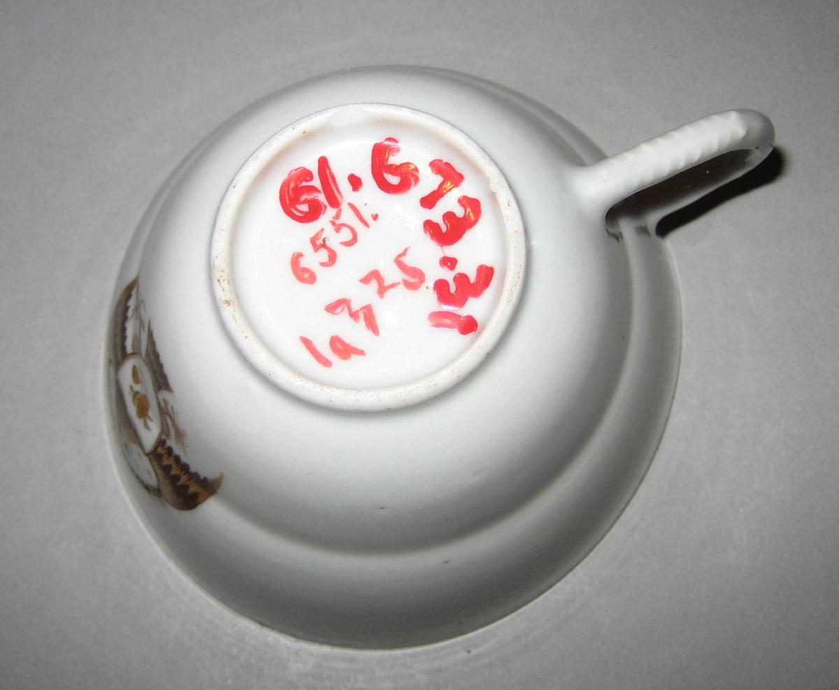 1961.0673.031 Coffee cup underside