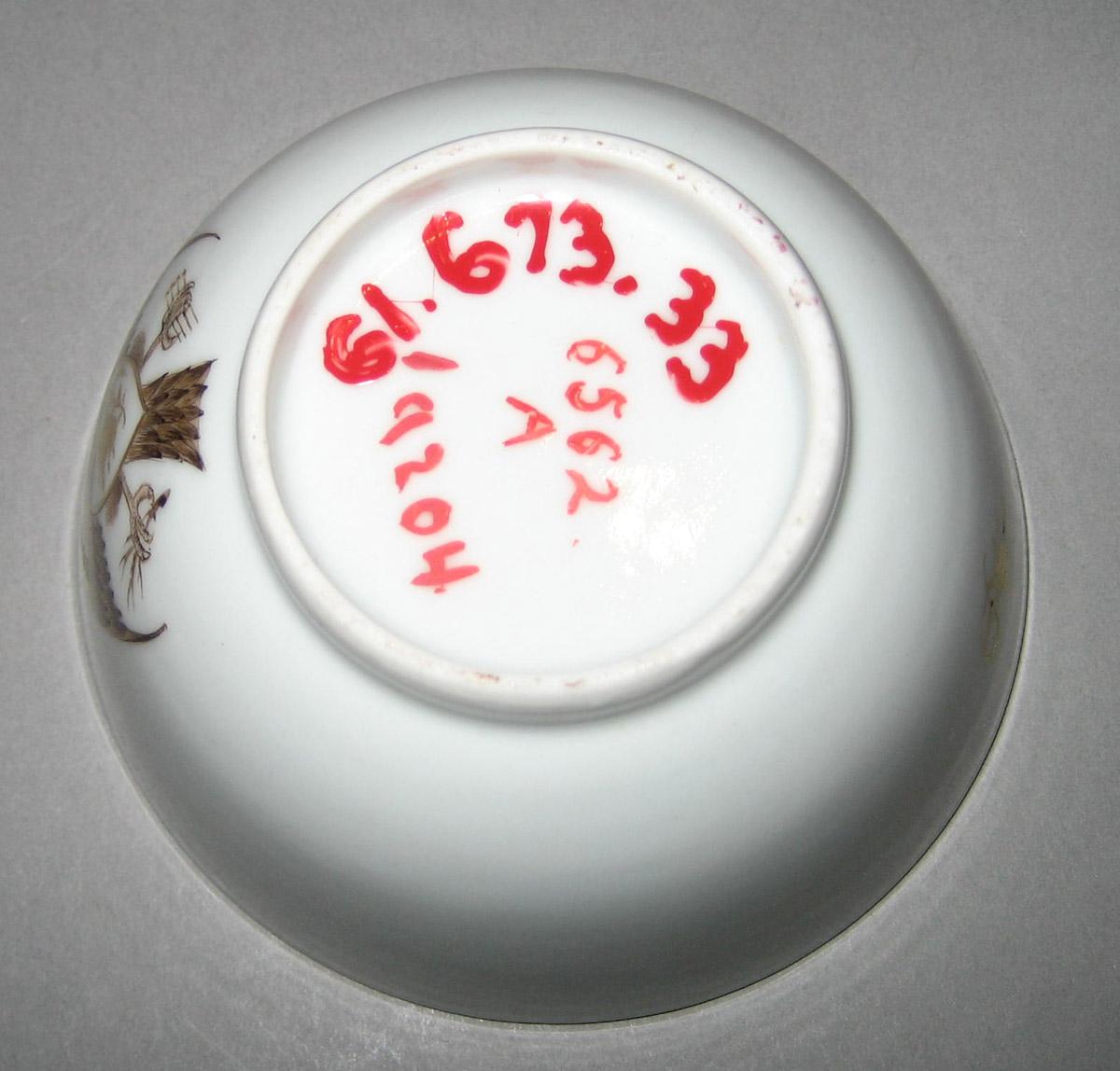 1961.0673.033 Teabowl underside