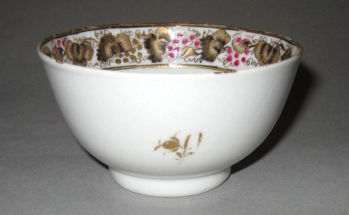 1961.0673.037 Porcelain Teabowl view 2
