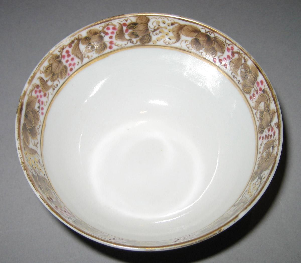 1961.0673.040 Porcelain Teabowl upper