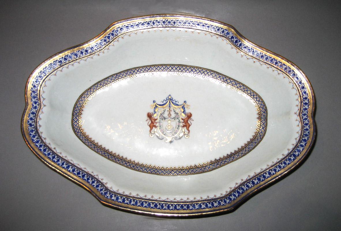 1961.0676.001 Dish