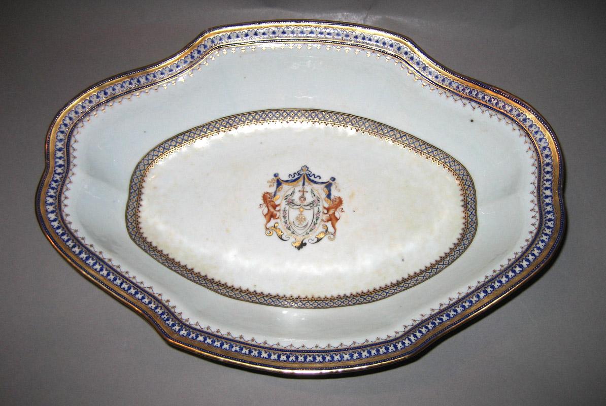 1961.0676.002 Dish