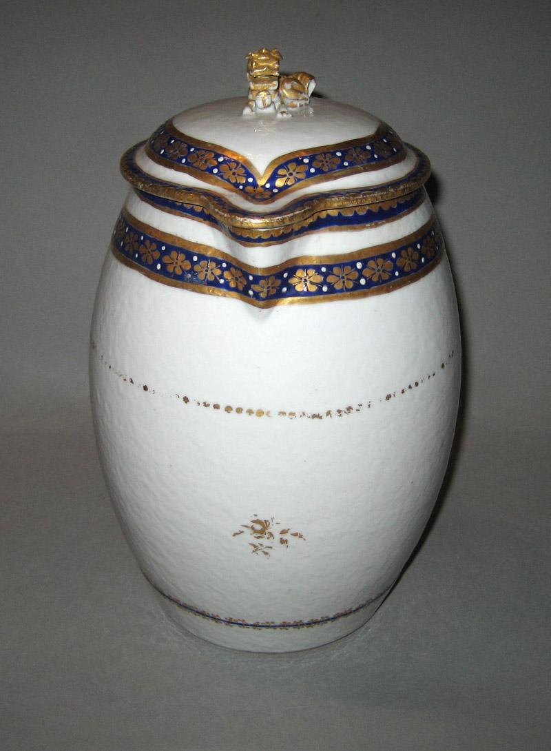 1961.0678.002 A, B Porcelain Jug front