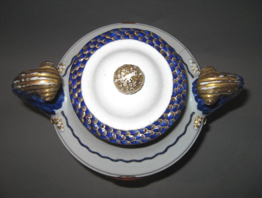 1961.0687.002 Urn upper