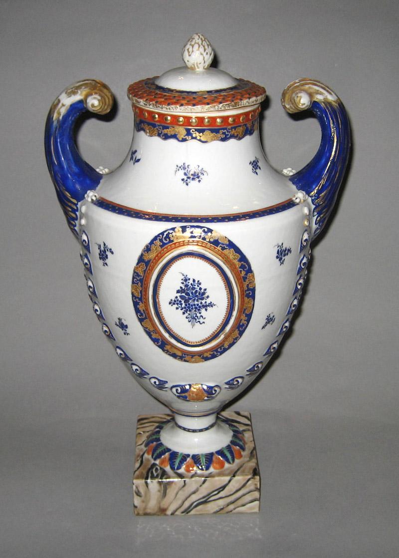 1961.0688 Urn